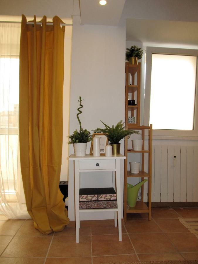 My Little Studio Boekarest Buitenkant foto